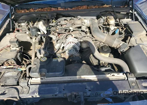 2001 Ford Crown Victoria Police Interceptor from USA, damaged, VIN 2FAFP71W71X192236